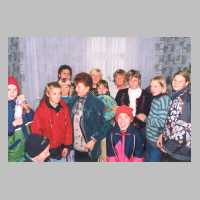 111-1136 Wir nehmen an einer Beschaeftigungsstunde im Kinderheim teil. Das Thema lautet -Hoeflich sein zu einander- (Foto Kenzler).jpg